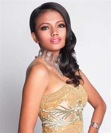 Nazilla Putri Daeng Barang