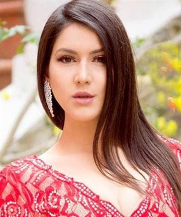 Arjola Pëllumbi