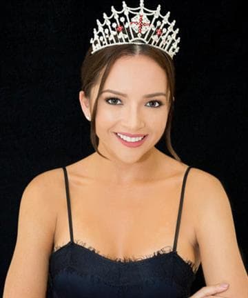 Leena Dewis