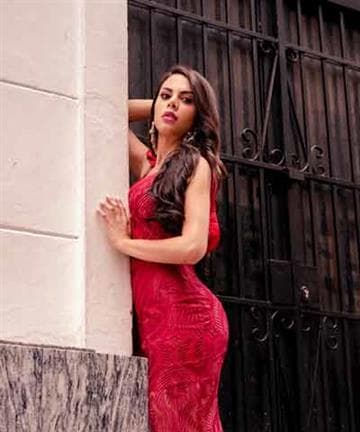 Stephanie Karam Tovar