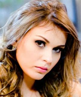Nicolle Casagrande