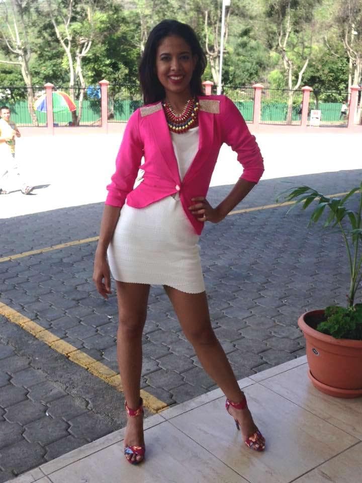 Chelsea Valle Castillo contestant Miss Mundo Nicaragua 2016