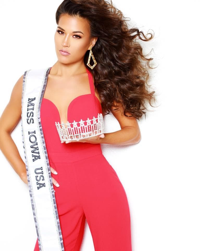 Jenny Valliere Miss Iowa USA 2018 for Miss USA 2018 (Photo Credit: Miss USA/ Contestant Official FaceBook/Instagram)