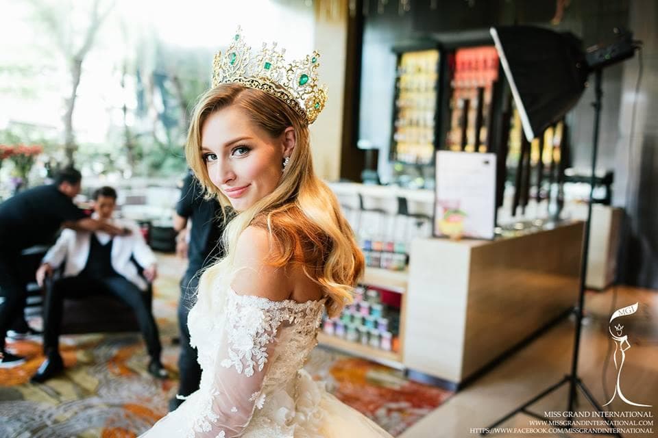New Miss Grand International 2015 Claire Parker from Australia (Photo: Miss Grand International 2015 Official)