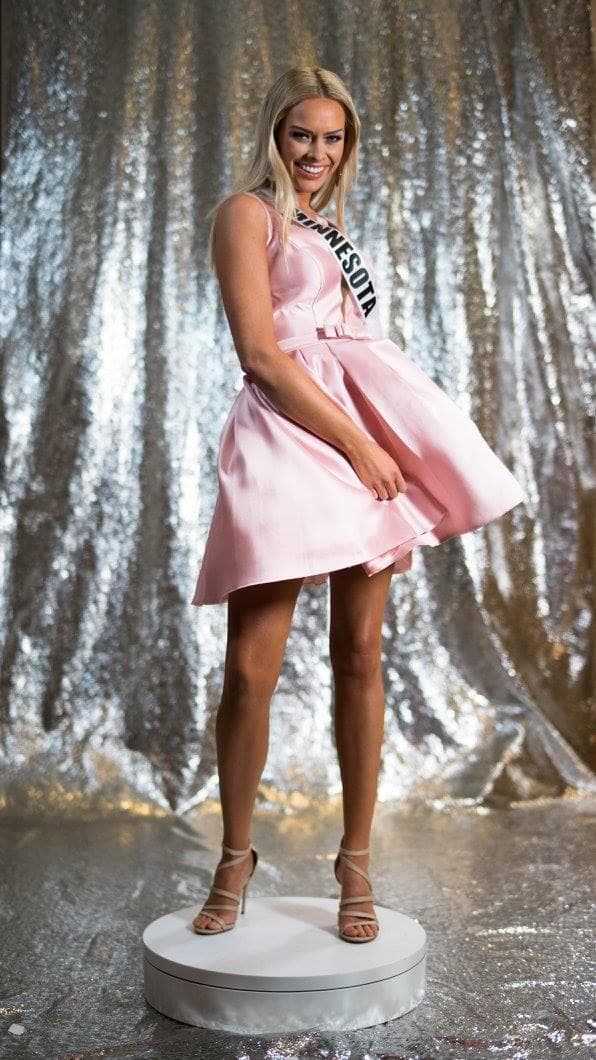 Meridith Gould Miss Minnesota USA 2017 Official Photoshoot (Photo Credit: Miss USA Facebook Official)