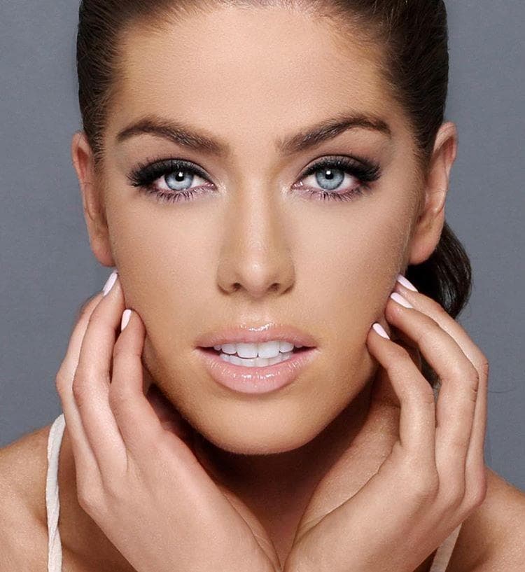 Kalie Wright Miss Minnesota USA 2018 for Miss USA 2018 (Photo Credit: Miss USA/ Contestant Official FaceBook/Instagram)