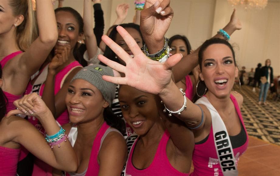 Ismini Dafopoulou Miss Universe Greece 2014 at Zumba Fitness Class
