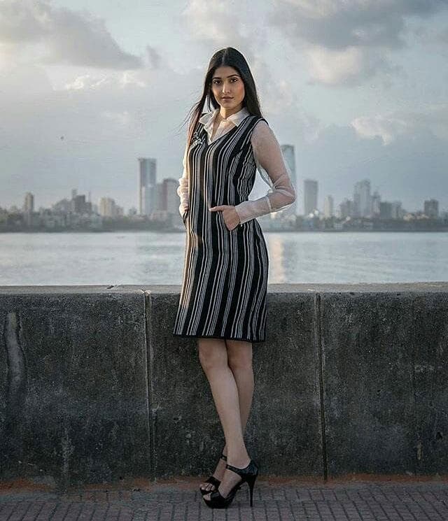 Amardeep Kaur Syan Femina Miss India 2017 Contestant from Gujarat Photoshoot (Photo Credit: Instagram Official)
