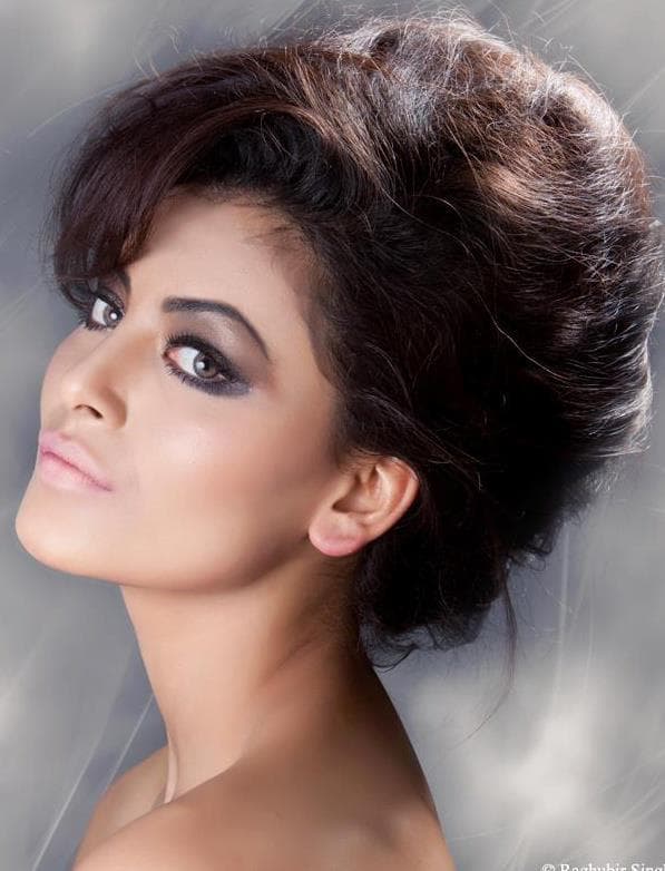 Urvashi Rautela Contestant from India for Miss Universe 2015