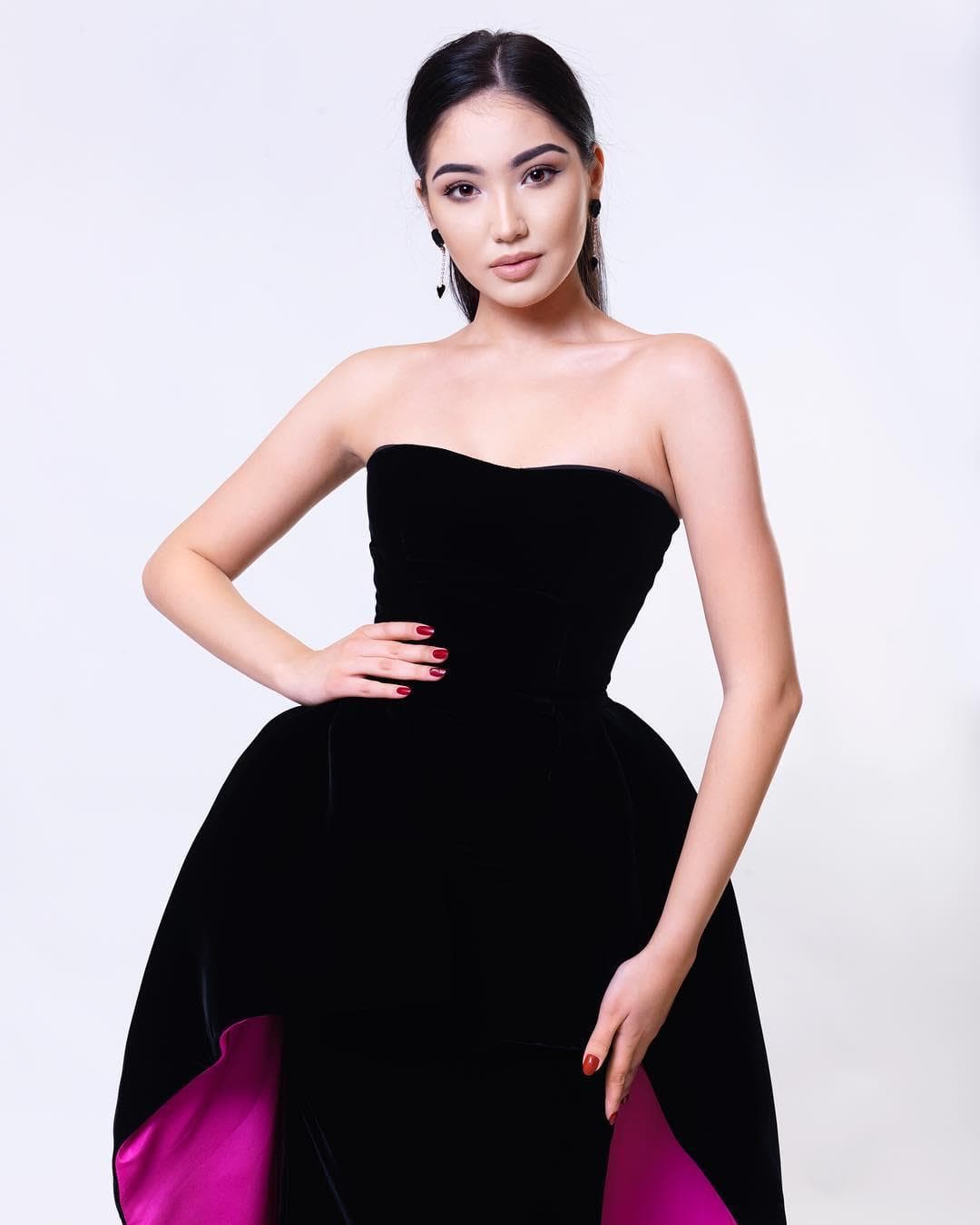 Sabina Azimbayeva Miss Universe Kazakhstan 2018, Miss Universe 2018 Contestant (Photo Courtesy: Miss Universe/Candidate FaceBook/ Instagram)