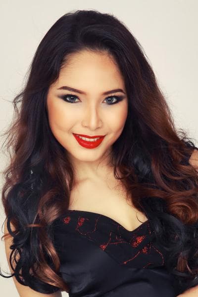 Emerald Nyein contestant Miss International 2015