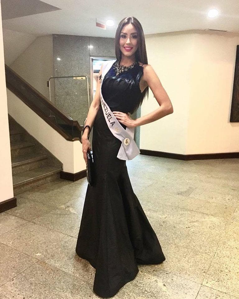 Antonella Massaro (Venezuela) - Reina Hispanoamericana 2016 Finalist (Photo Credits: Official Facebook/ Instagram)