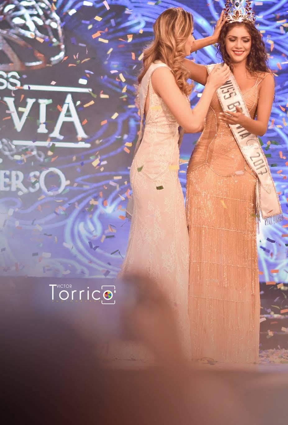 Gleisy Noguer Hassen Miss Universe Bolivia 2017 Crowning Moment (Photo Credit: Torrico)