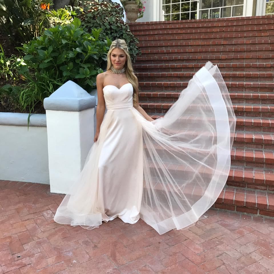 Toneata Morgan Miss Oregon USA 2018 for Miss USA 2018 (Photo Credit: Miss USA/ Contestant Official FaceBook/Instagram)