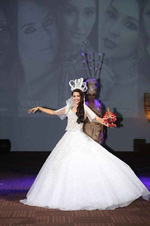 Jamie Herrell (Philippines) National Costume