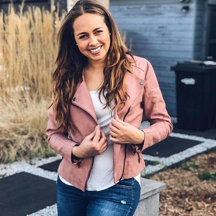 Ines Fayot Finalist Miss België 2019/ Miss Belgium 2019 (Photo Courtesy: Miss Belgium Official)