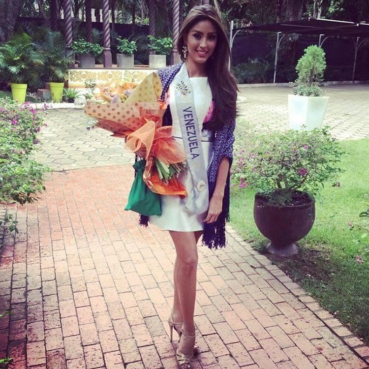 Antonella Massaro (Venezuela) - Reina Hispanoamericana 2016 Finalist (Photo Credits: Official Facebook/ Instagram)
