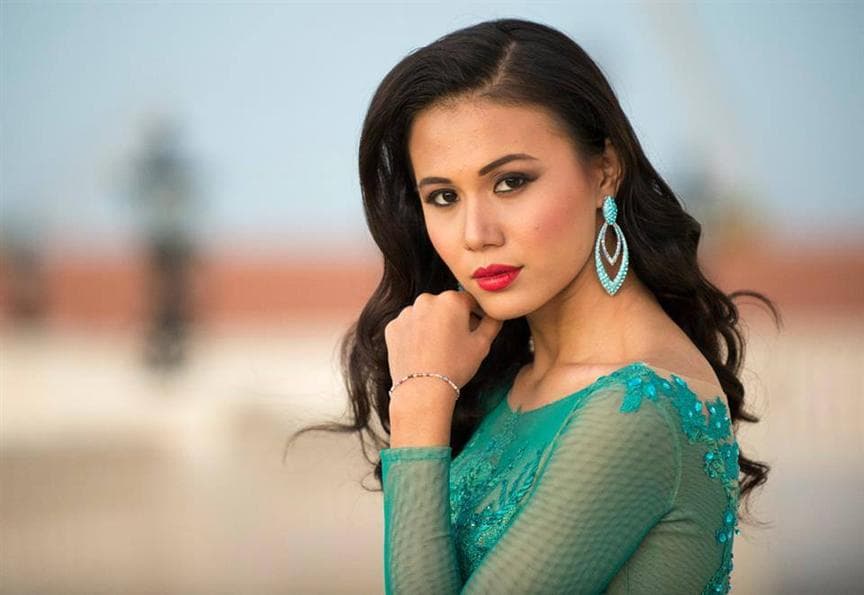 Sharr Htut Eaindra Miss Universe Myanmar 2014 Evening Gown