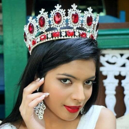 Navpreet Kaur Contestant Femina Miss India 2016 (Photo Credits: Femina Miss India Facebook Official)