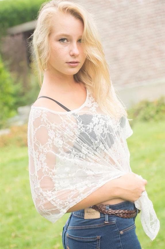 Nina De Baecke Finalist Miss Belgium 2015 (Photo Credits: Miss Belgium/ Official FB Page)