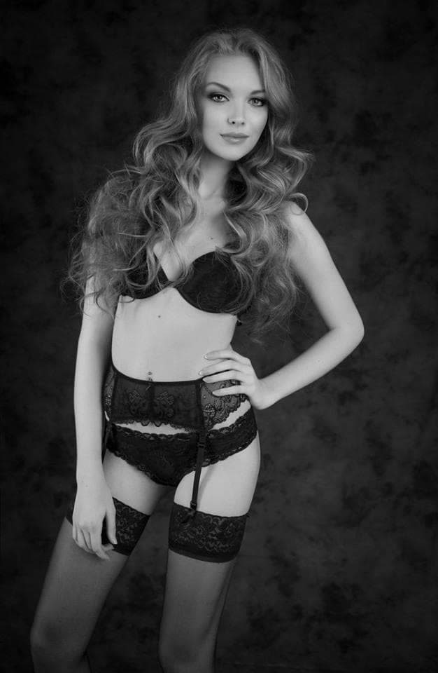 Marlene Nakovits (Miss Niederösterreich 2017) Photoshoot (Courtesy FaceBook/missaustriacorporation)
