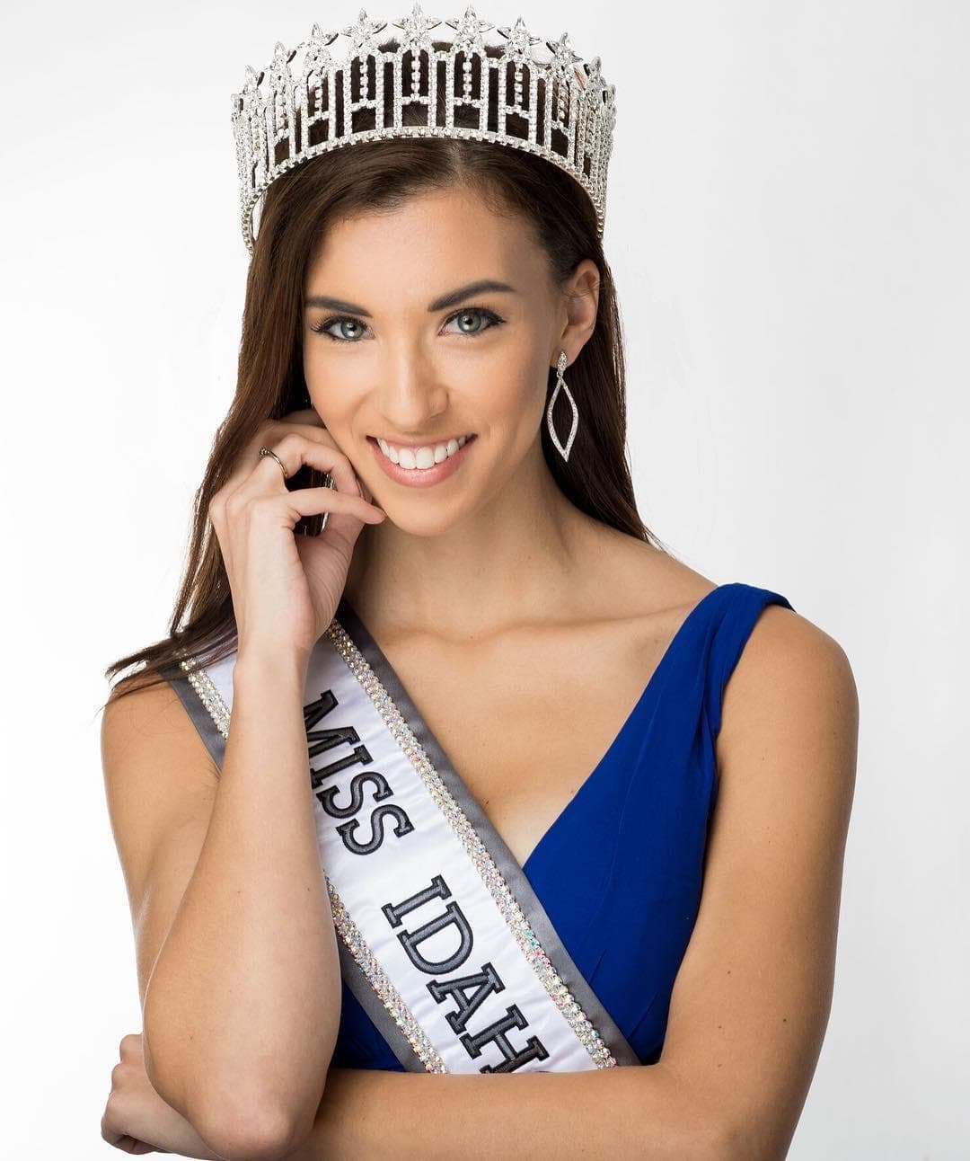 Cassie Lewis (Idaho) Contestant Miss USA 2017 (Photo Credit: Facebook/Instagram Official)