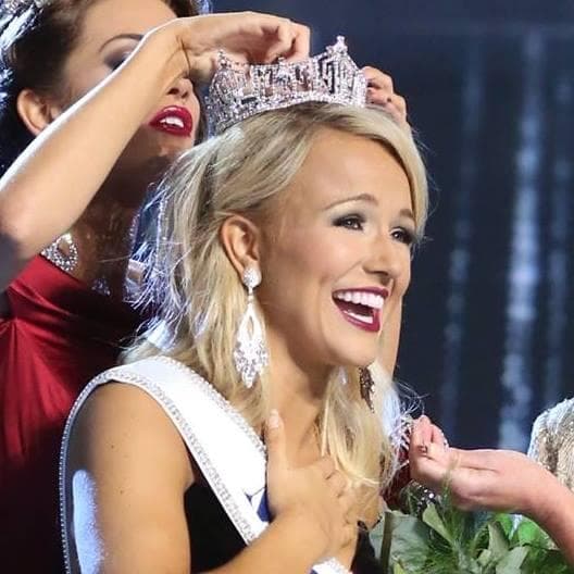 Savvy Shields Miss America 2017 winner (Photo Credits: Miss America Facebook Official)