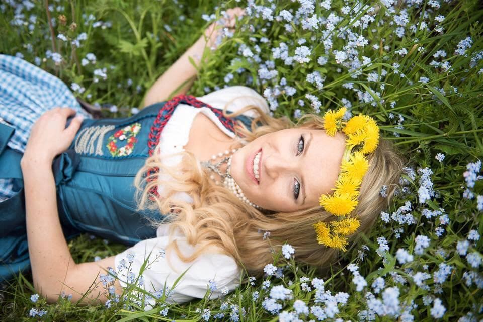 Alexandra Prodinger (Miss Salzburg 2017) Photoshoot (Courtesy FaceBook/missaustriacorporation)