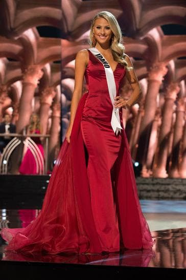 Sydney Blue Halper Contestant in Evening Gown during the Preliminary competition (Photo Credits: Miss USA Official)