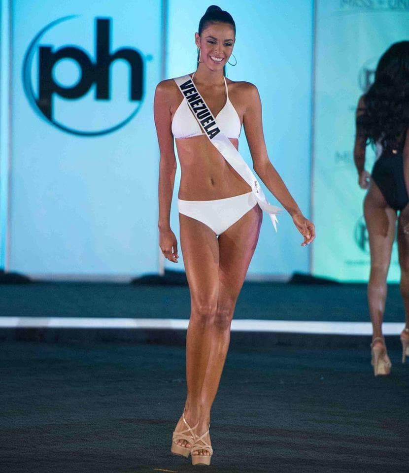 Miss Universe 2017 Preliminary Competition Swimsuit Round