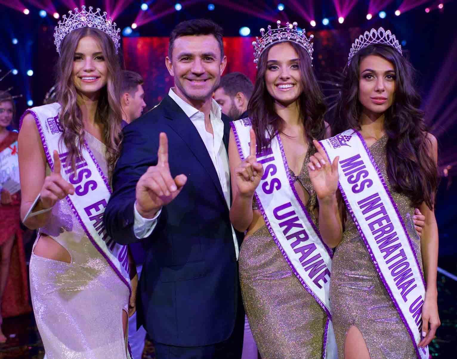 Miss Ukraine 2018 winner Veronika Didusenko, Miss International Ukraine 2018 Bogdan Tarasyk and Miss Earth Ukraine 2018 Anastasia Krivokhizha (Photo Source: Miss Ukarine Official FaceBook)