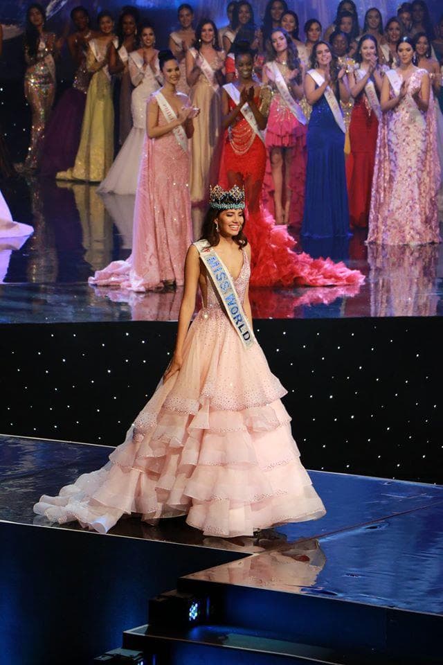 Stephanie Del Valle taking her first walk as Miss World 2016