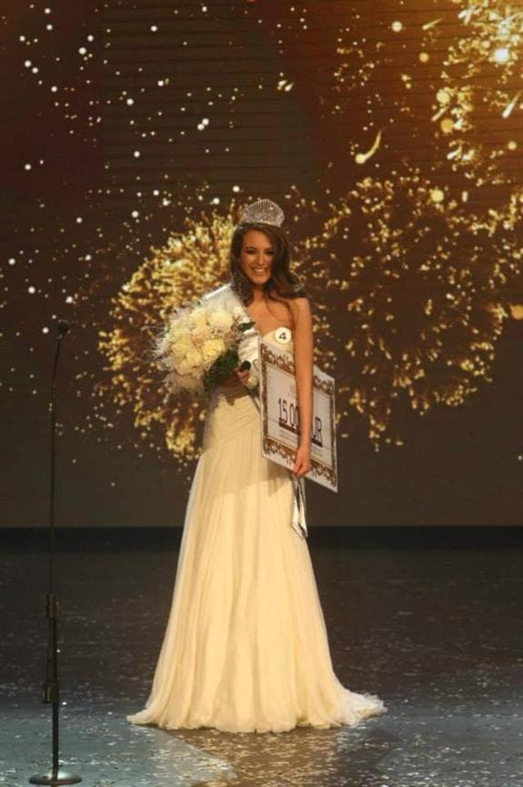 Miss Universe Slovakia 2015 is Denisa Vysnovska