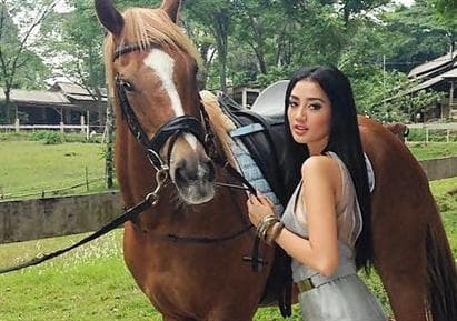 Elfin Pertiwi Rappa (Indonesia) for Miss International 2014