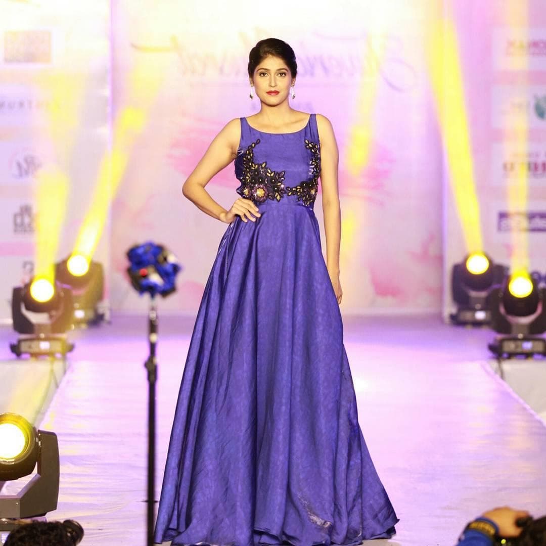 Amardeep Kaur Syan Femina Miss India 2017 Contestant from Gujarat Evening Gown (Photo Credit: Instagram Official)