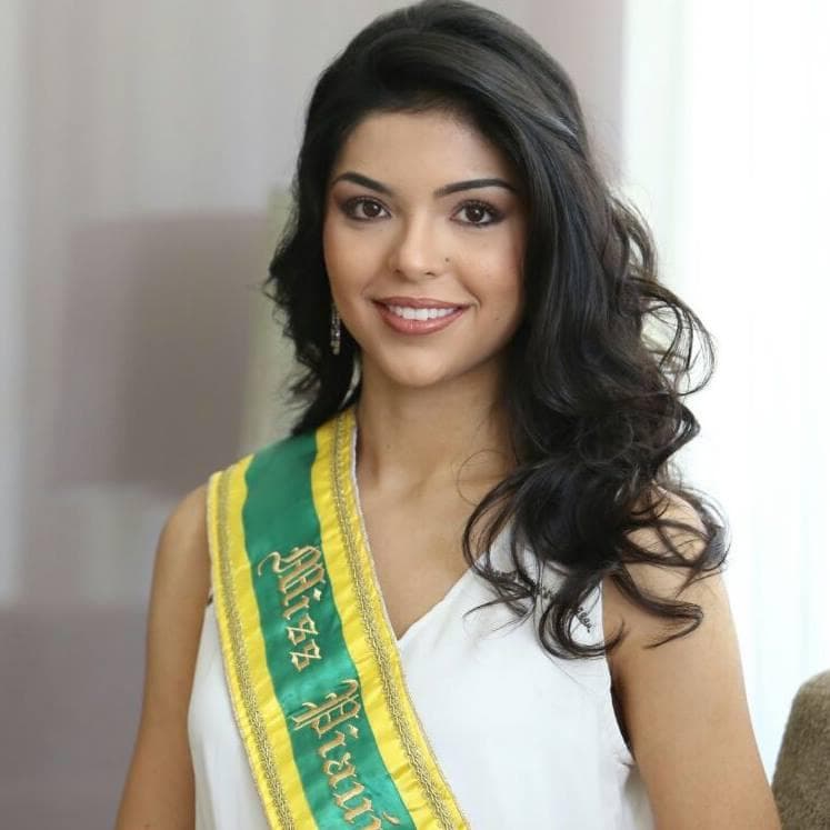 Leticia Alencar contestant Miss Brazil 2015