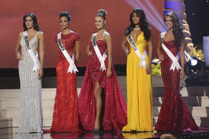 Miss Universe Paulina Vega Dieppa Colombia