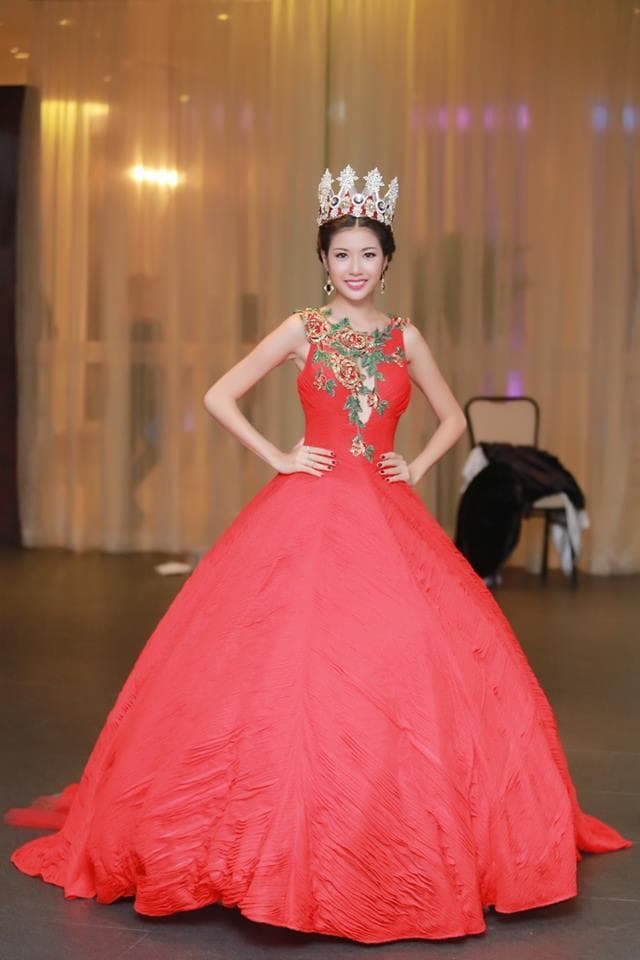 Pham Hong Thuy Van Contestant from Vietnam in Long Gown for Miss International 2015