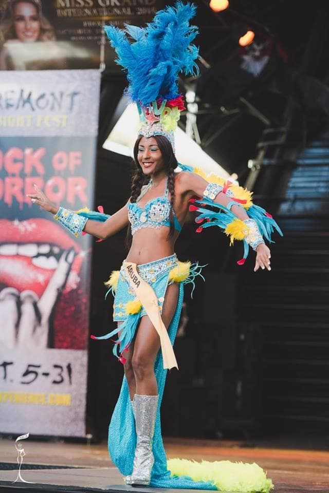 Chimay Ramos Miss Grand Aruba 2016 in National Costume (Photo Credit: Official Facebook/ Miss Grand International Organization)
