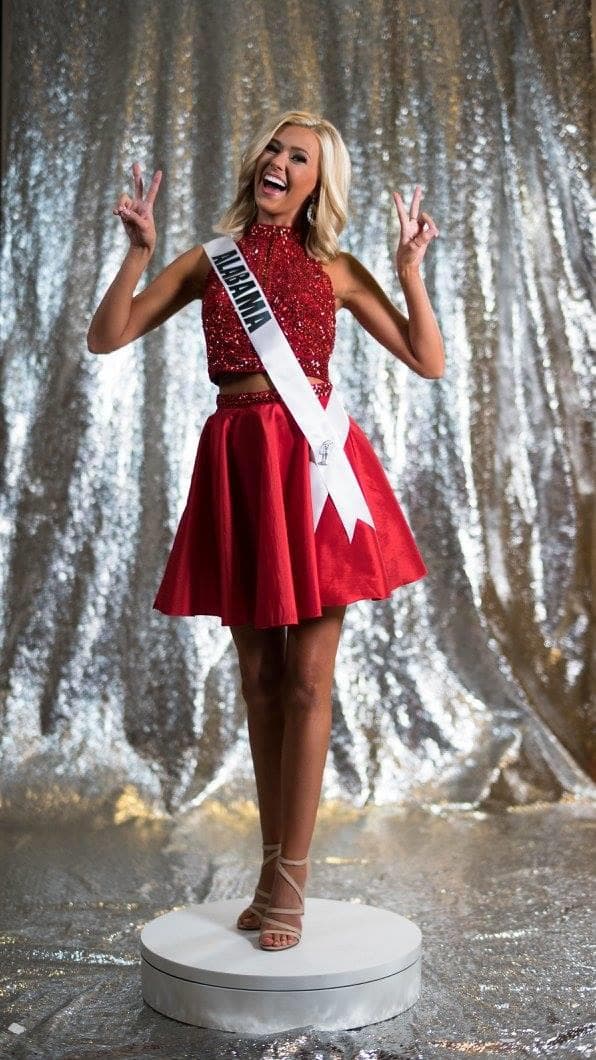Baylee Smith Miss Alabama USA 2017 Official Photoshoot (Photo Credit: Miss USA Facebook Official)
