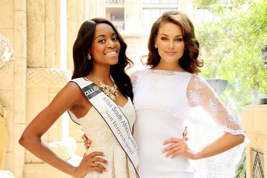 Refilwe Mthimunye Miss South Africa 2015 Finalist with Rolene Strauss Miss World 2014 at Sun City Resorts