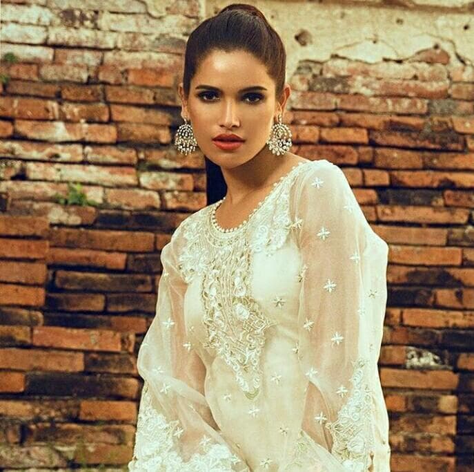 Vartika Singh (Miss Grand International 2015 - 2nd Runner Up) latest ethnic photoshoot (Photo Credits: Miss Grand International Facebook Official)