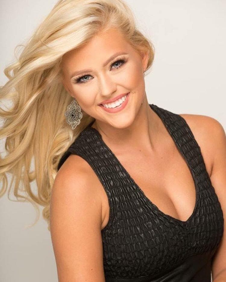 Baylee Smith (Alabama) Contestant Miss USA 2017 (Photo Credit: Facebook/Instagram Official)