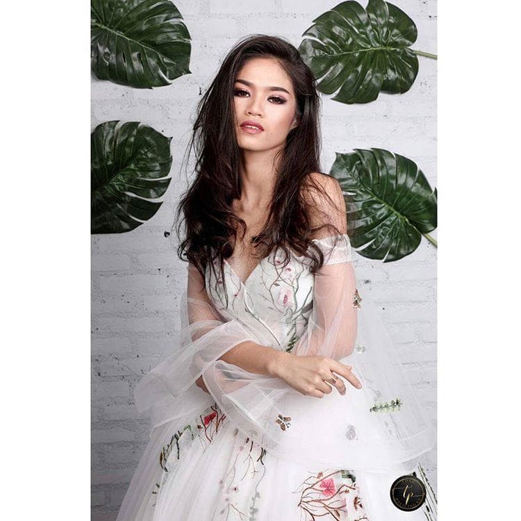 Lois Tangel Miss Tourism International Indonesia 2017 (Photo Credit: Facebook/Instagram Official)