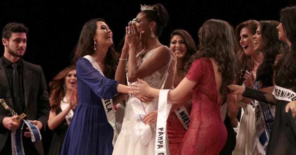 Ana Luisa Castro crowned Miss Mundo Brasil 2015 (Miss World Brazil 2015)