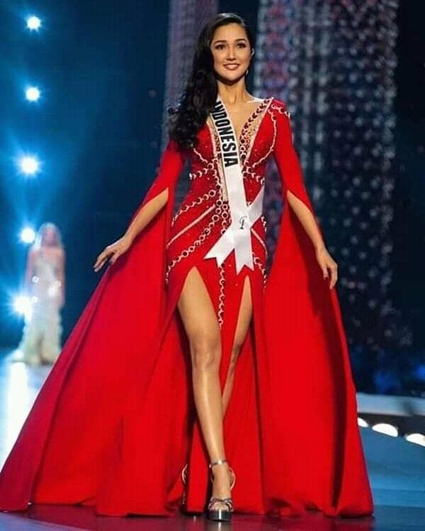 Sonia Fergina Citra Miss Universe Indonesia 2018, Miss Universe 2018 Contestant at Evening Gown Competition (Photo Courtesy: Miss Universe/Candidate FaceBook/ Instagram)