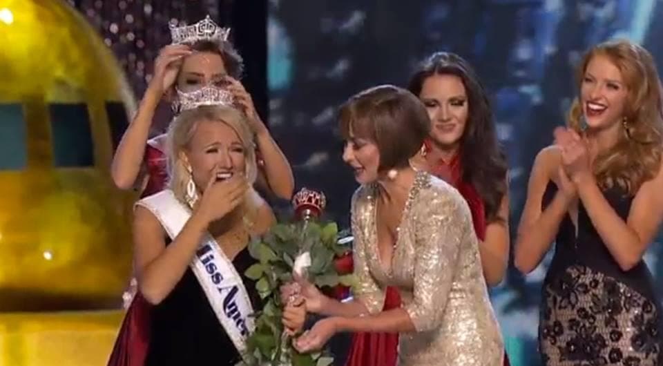 Savvy Shields Miss America 2017 winner (Photo Credits: Miss America Facebook Official)