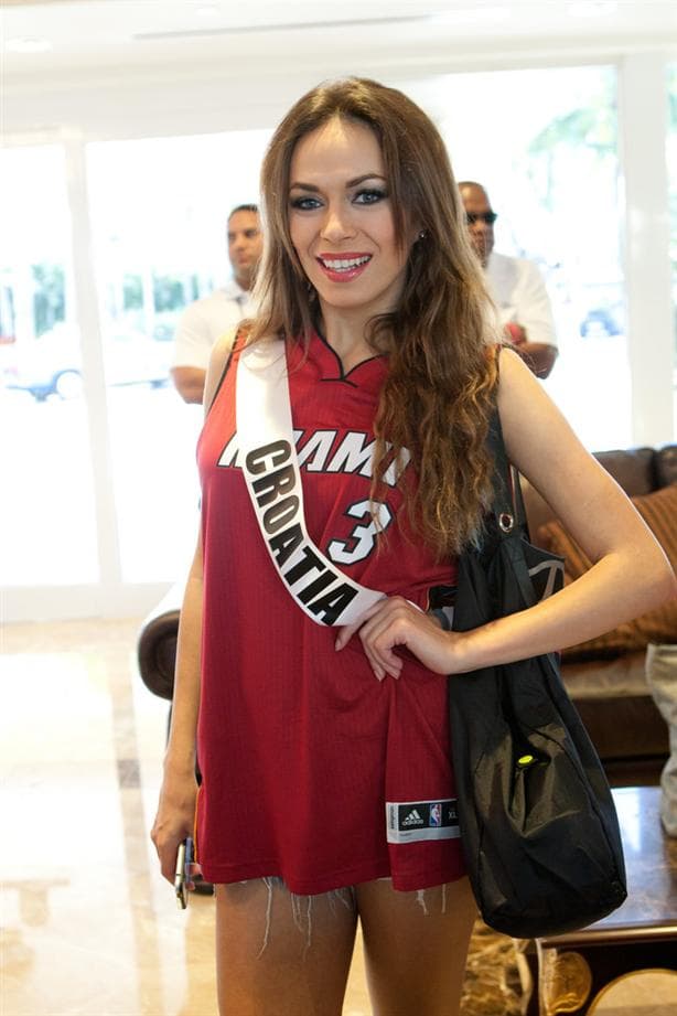 Ivana Misura Miss Universe Croatia 2014 at Miami Heat Dance Lessons