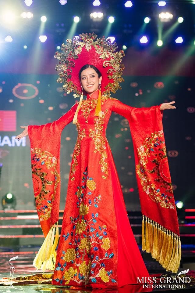 Nguyen Tran Huyen My Miss Grand Vietnam 2017 during national costume competition (Photo Courtesy: Miss Grand International)
