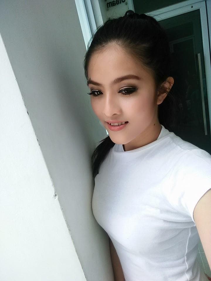Si Si Aye Ko Miss Golden Land Myanmar 2015 Finalist (Photo Courtesy - Official Facebook)